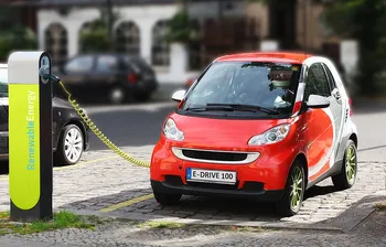 Mobilita’ sostenibile – ruolo centrale per auto elettrica e Tpl